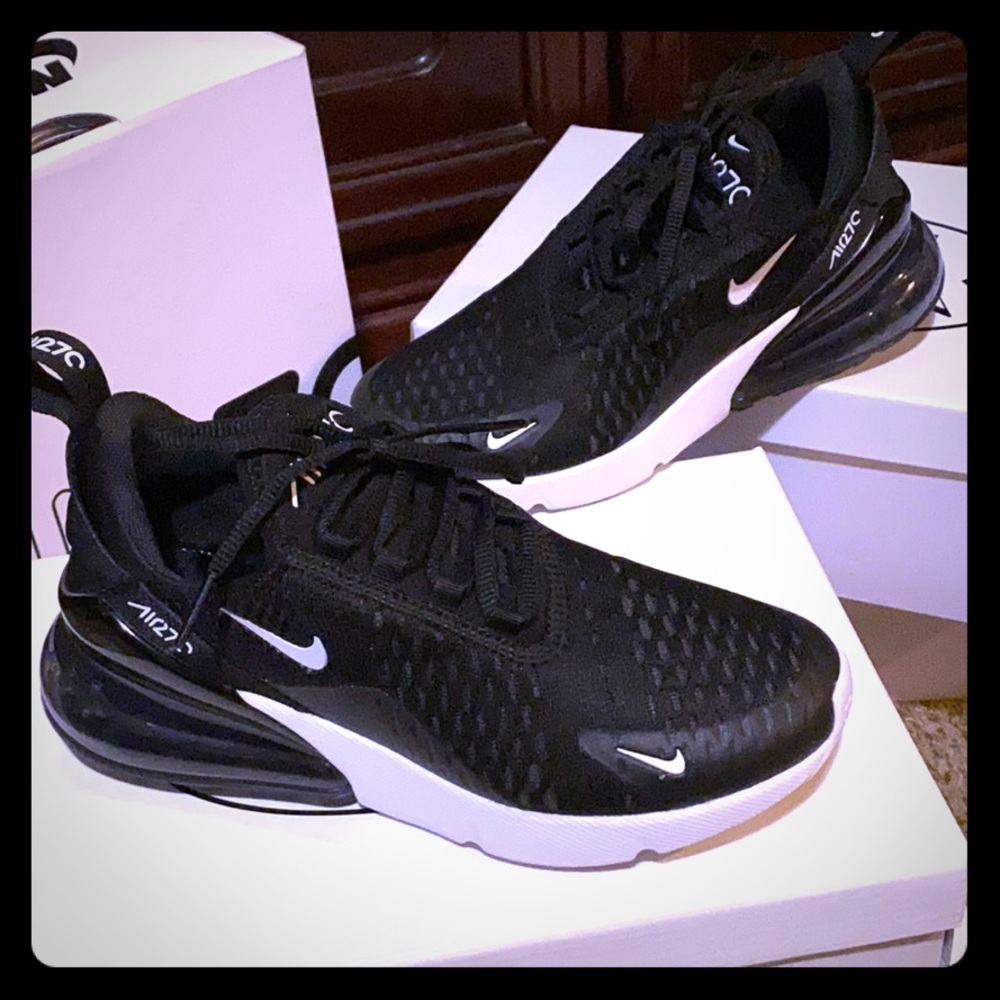 Like NEW - Nike’s!!!
